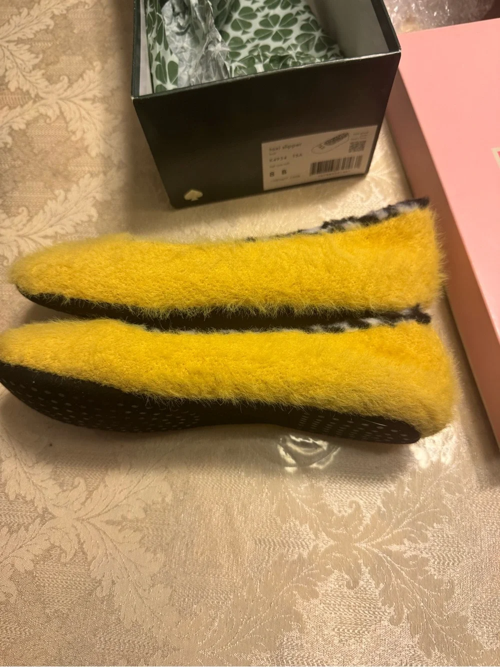 Kate Spade New York Taxi Yellow Fuzzy Slippers Faux Fur Checked NIB Size 8 B 8B